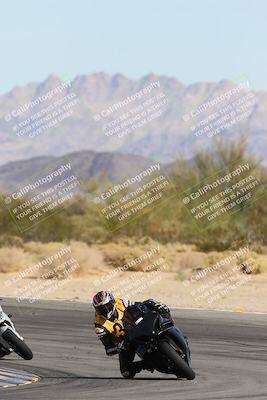 media/Nov-16-2025-Race Pace (Sun) [[8c5fa54630]]/Non Verified Riders (1st 20 Minutes)/2-Turn 10 (1010am)/